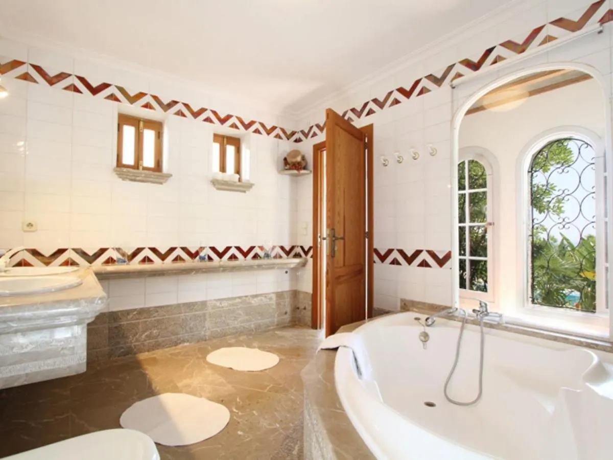 Villa Belvilla By Oyo Ratjada Font de Sa Cala
